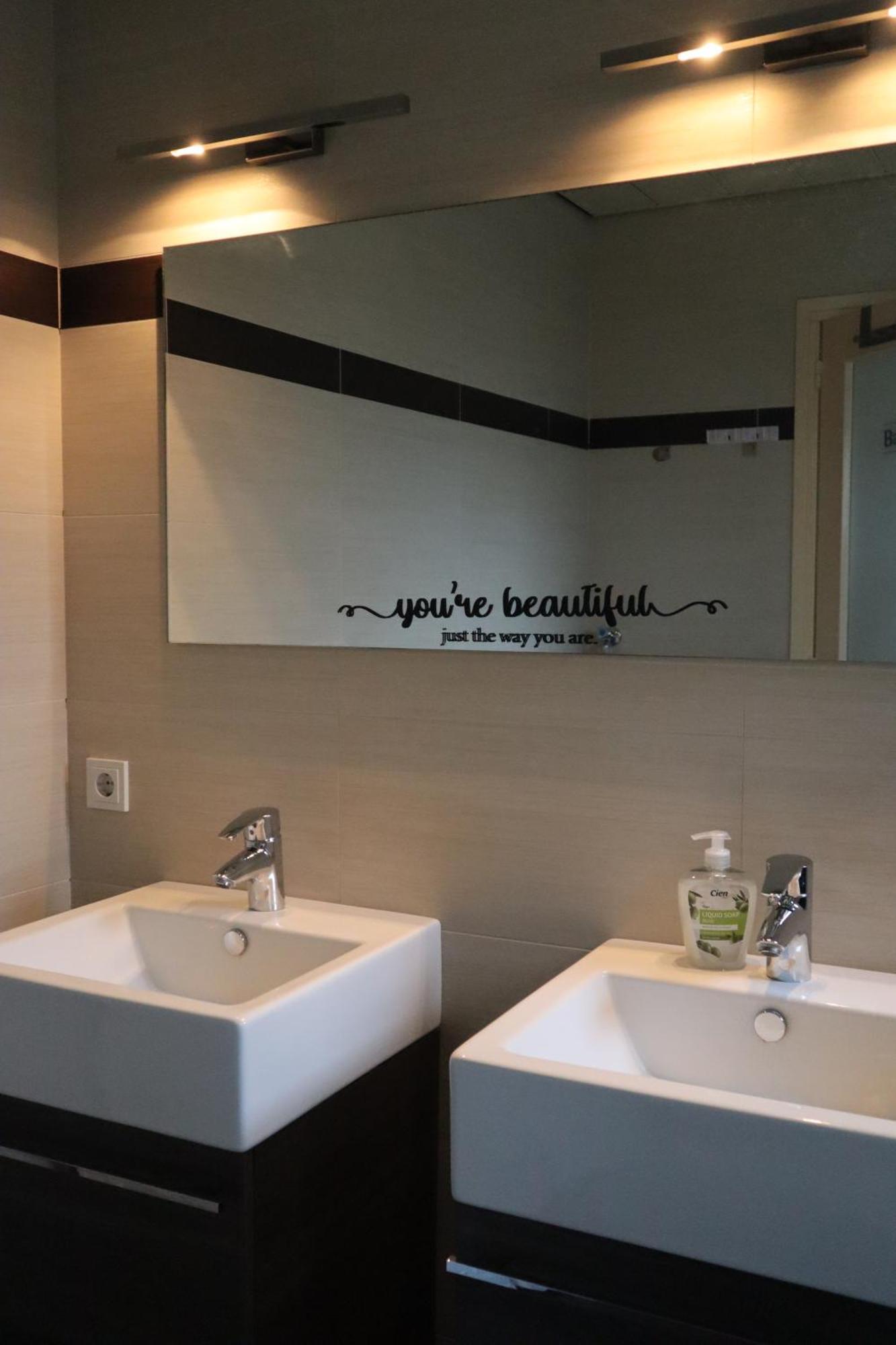 Room Stella Suite Tilburg Bagian luar foto